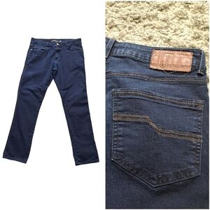 Individual | Dark blue skinny women's jean concept fit